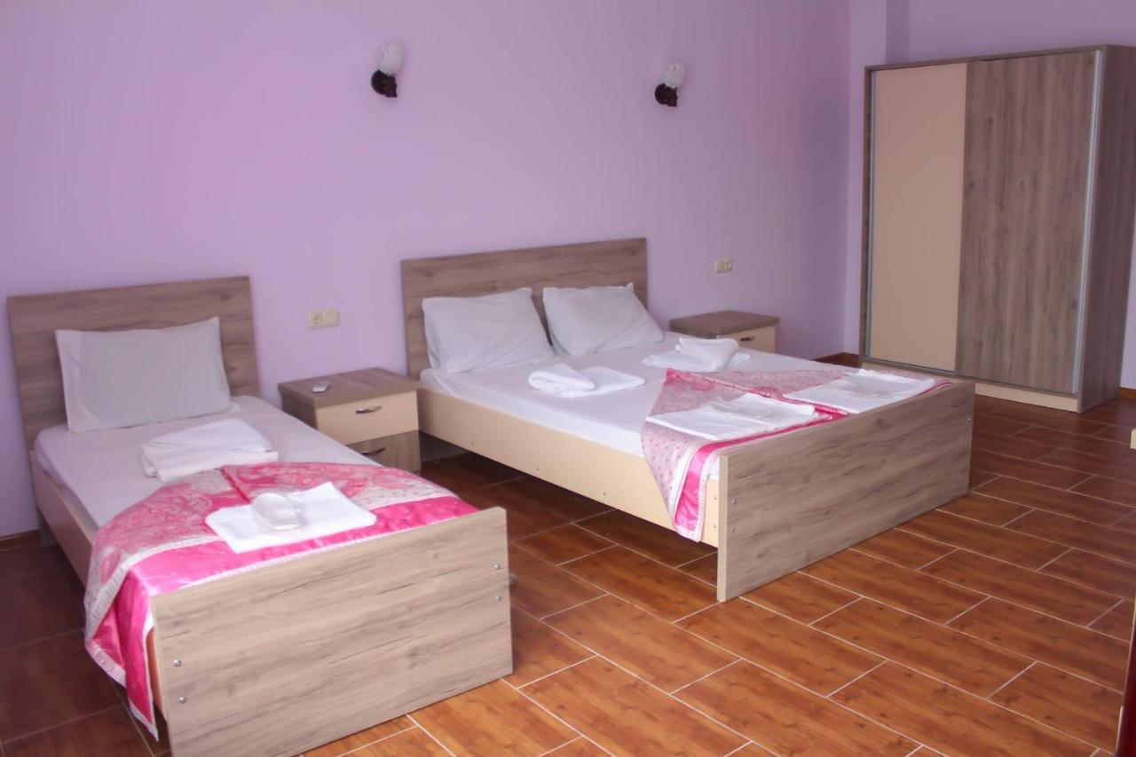 Hotel Nine Brothers Makhindzsauri Kültér fotó