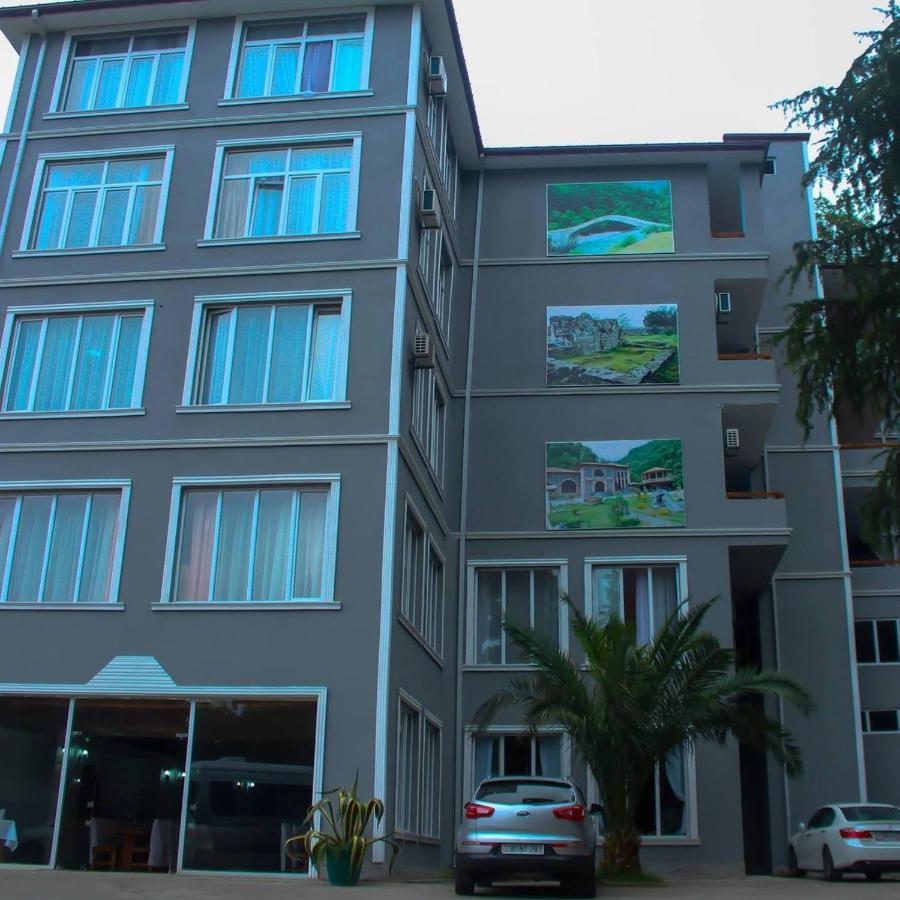 Hotel Nine Brothers Makhindzsauri Kültér fotó