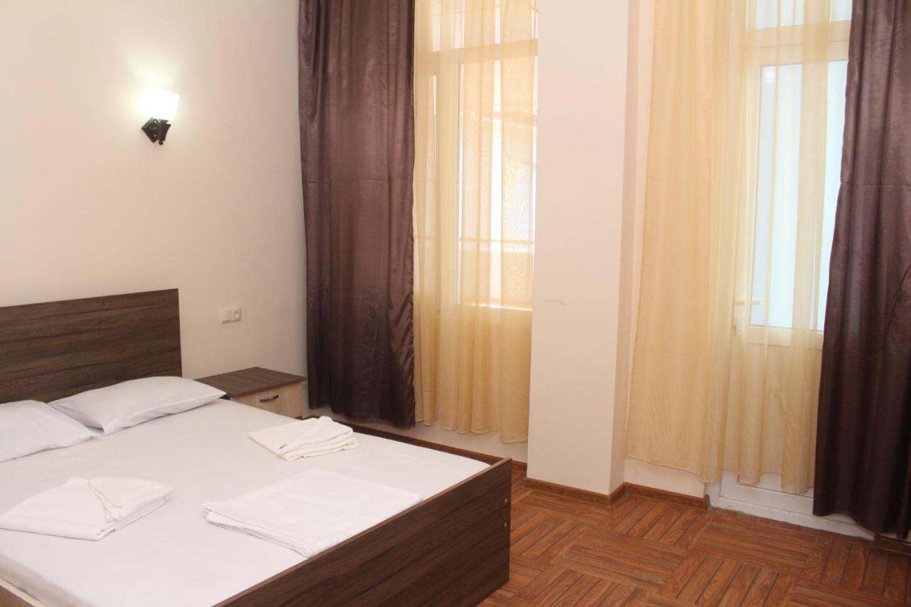 Hotel Nine Brothers Makhindzsauri Kültér fotó