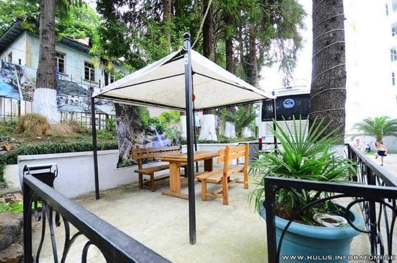 Hotel Nine Brothers Makhindzsauri Kültér fotó