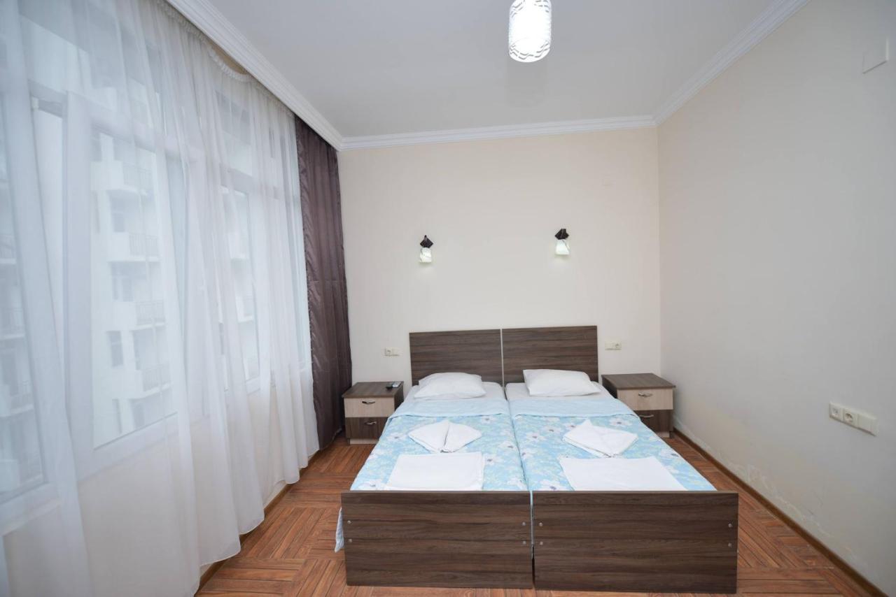 Hotel Nine Brothers Makhindzsauri Kültér fotó