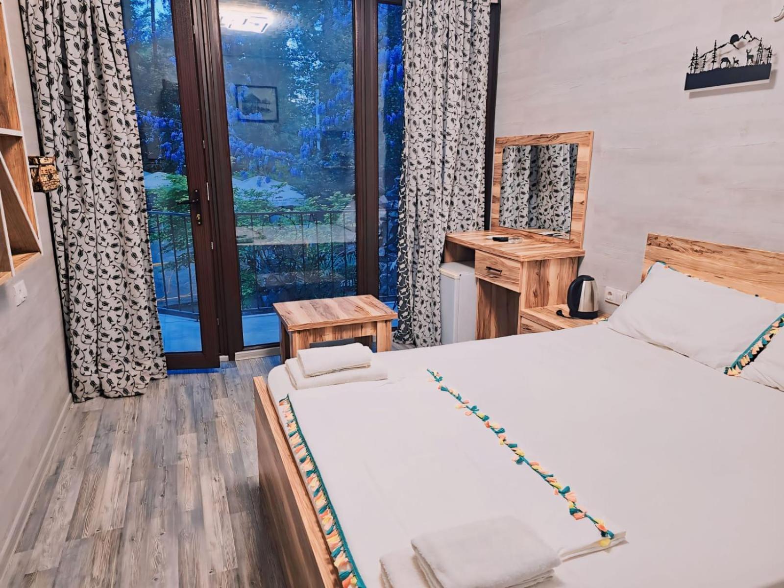 Hotel Nine Brothers Makhindzsauri Kültér fotó
